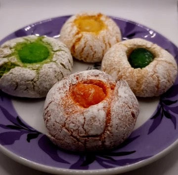 Flavored almond paste (biscuits)
